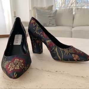 Antonio Melani Floral Jacquard Chunky Heels Pumps
